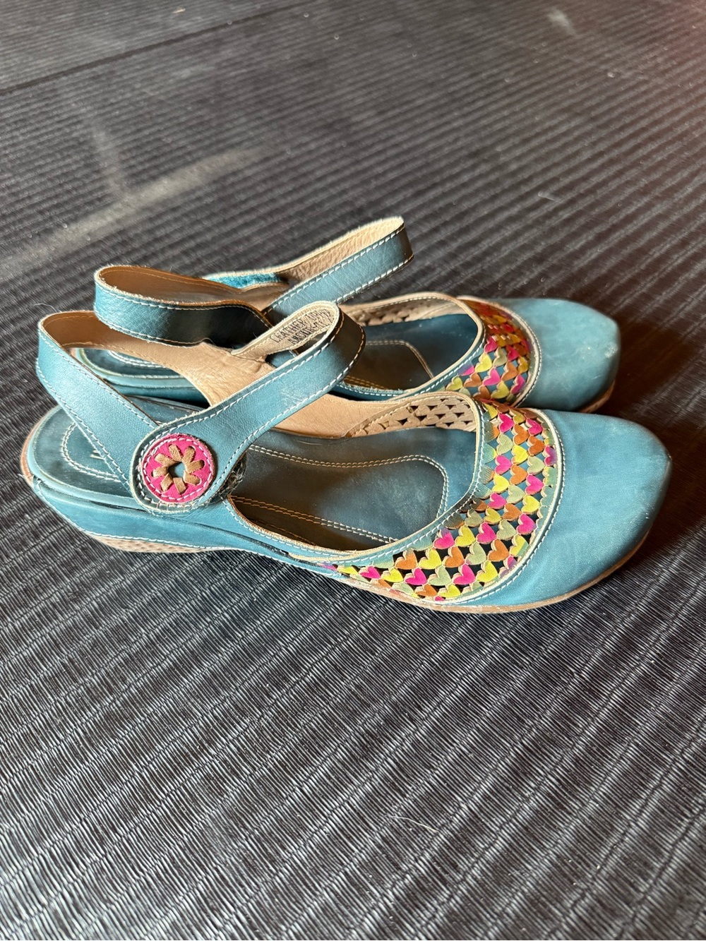 L'Artiste by Spring Step Amour Closed Toe Sandal Size 41, 9.5